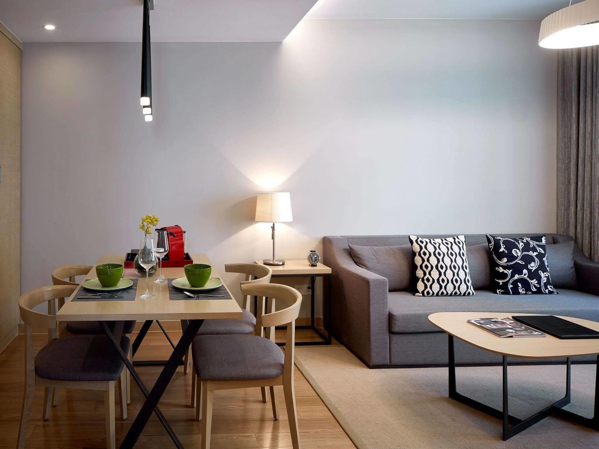 One Sunland Serviced Suites Managed By Lanson Place Шанхай Экстерьер фото